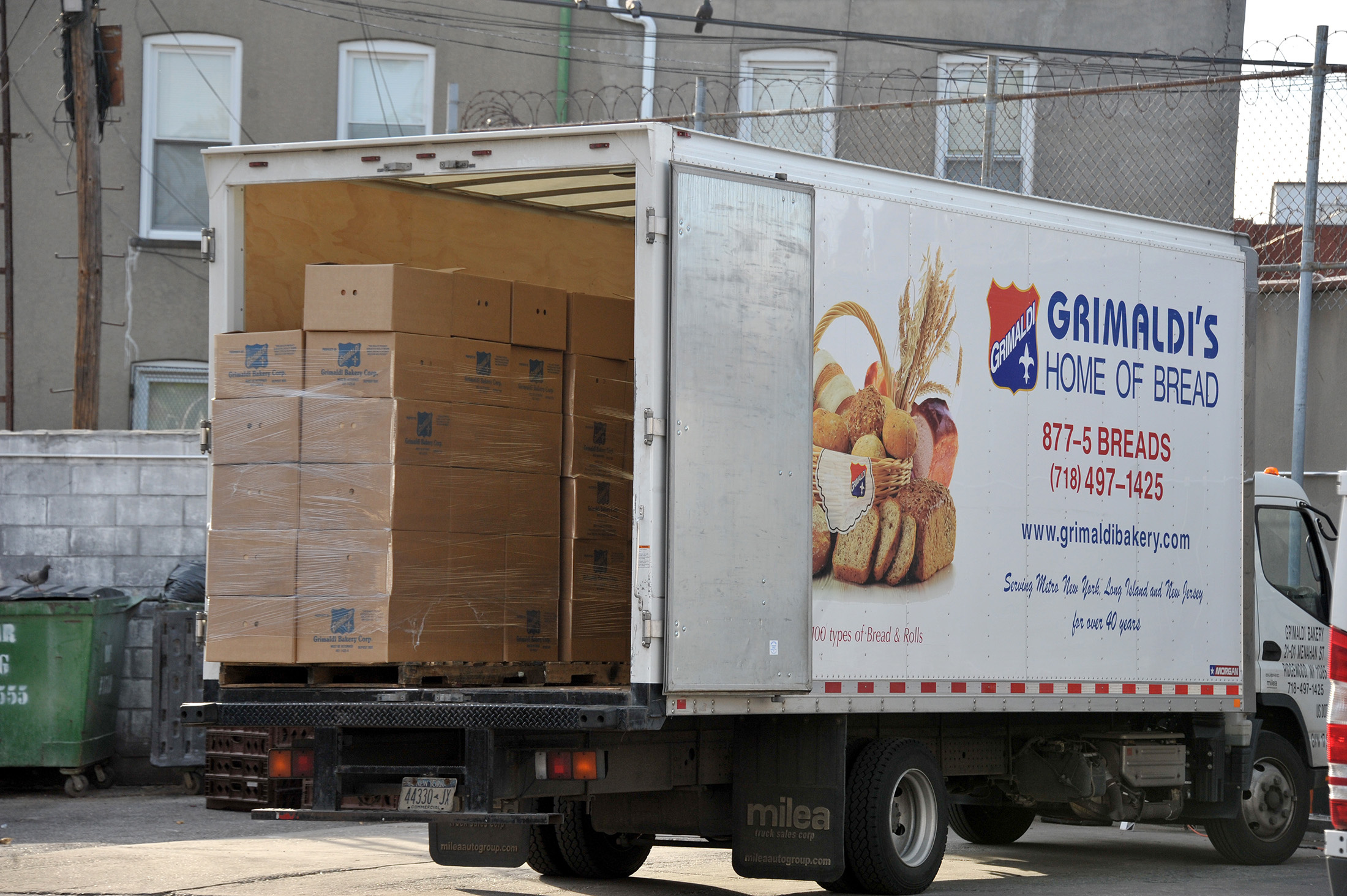 Thief Steals Bread Truck…and Delivers Scheduled Loads in his Underwear