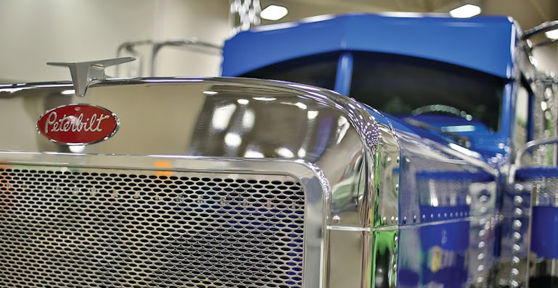 Custom Rigs:  2005 Peterbilt 379, ‘Super Freak’