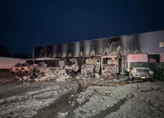 Multiple CMVs SCORCHED in fire at New Jersey warehouse