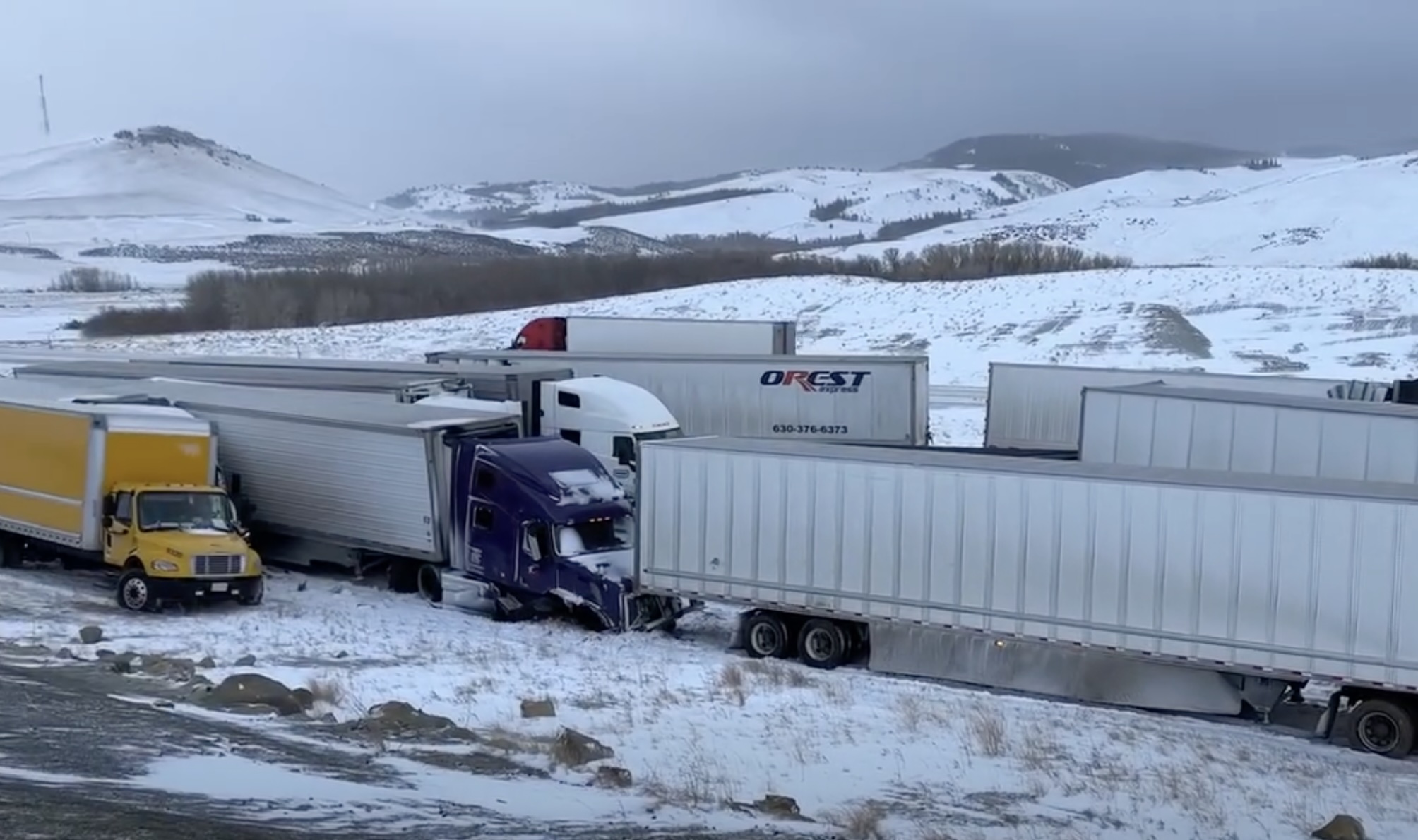 Wyoming troopers say FORTY vehicles were involved in I-80 pileup