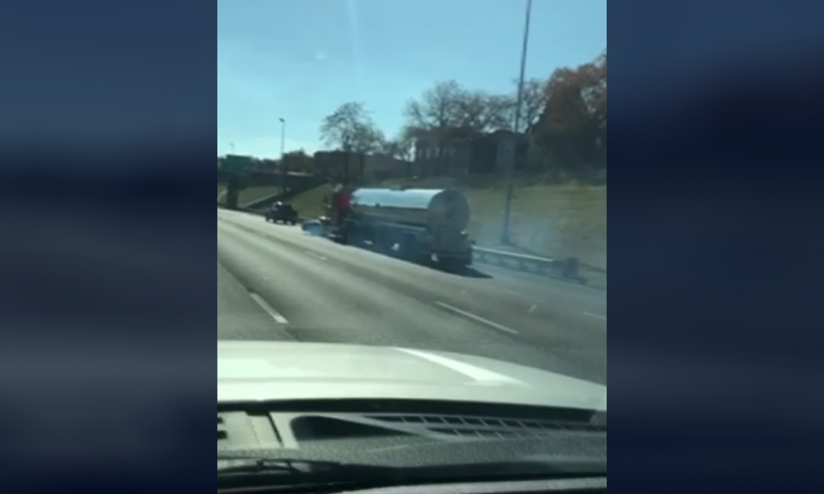 Interstate Trucking Reviews >> Watch: Trucker unknowingly pushes four-wheeler down the highway Interstate Trucking Reviews >> Watch: Trucker unknowingly pushes four-wheeler down the highway