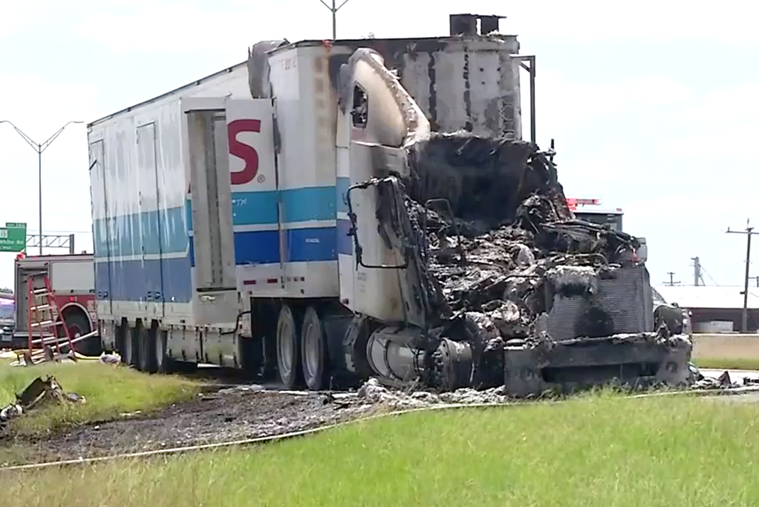 Trucker and passenger escape blazing semi just in time on Texas highway