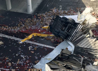 One perishes in crash involving four motorists and a tomato truck