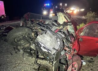 Nissan DESTROYED after collision with stationary big rig, Arizona troopers say